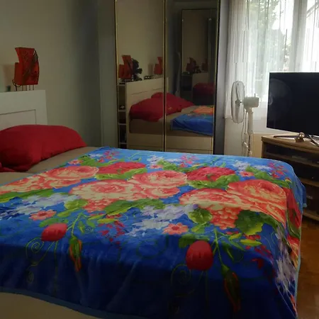 A Partager Avec Couchage Sur Un Grand Matelas Au Sol Yverdon-les-Bains